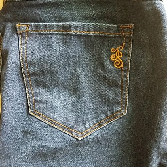 Comfy maternity skinny jeans - Picture 2 of 4